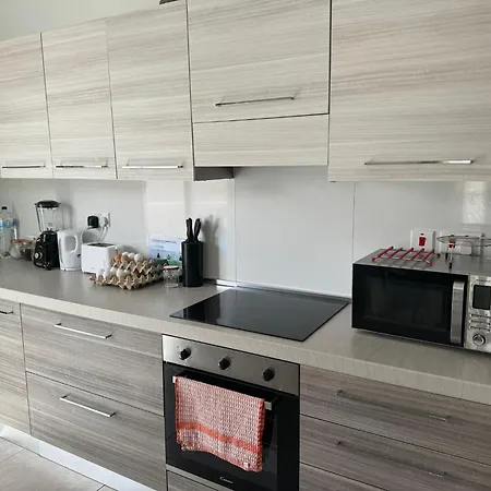 Private In Beautiful Aparment * 비르키르카라